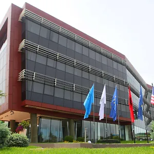 Western Premier Ark 4* Тирана